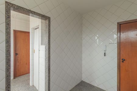 Apartamento à venda com 174m², 4 quartos e 2 vagas Apartamento à venda com 174m², 4 quartos e 2 vagasCozinha