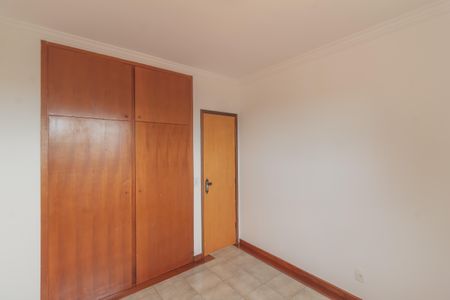 Apartamento à venda com 174m², 4 quartos e 2 vagas Apartamento à venda com 174m², 4 quartos e 2 vagasQuarto 3