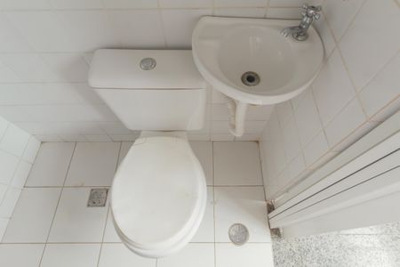 Apartamento à venda com 174m², 4 quartos e 2 vagas Apartamento à venda com 174m², 4 quartos e 2 vagasBanheiro de Serviço