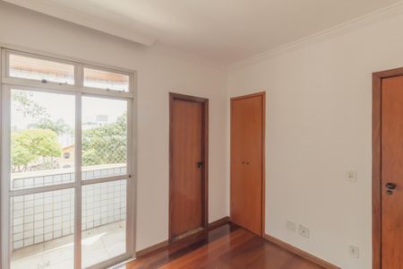 Apartamento à venda com 174m², 4 quartos e 2 vagas Apartamento à venda com 174m², 4 quartos e 2 vagasSuite