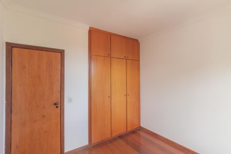 Apartamento à venda com 174m², 4 quartos e 2 vagas Apartamento à venda com 174m², 4 quartos e 2 vagasQuarto 2