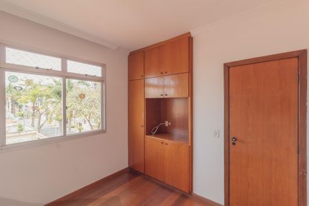 Apartamento à venda com 174m², 4 quartos e 2 vagas Apartamento à venda com 174m², 4 quartos e 2 vagasQuarto 1