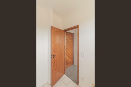 Apartamento à venda com 174m², 4 quartos e 2 vagas Apartamento à venda com 174m², 4 quartos e 2 vagasQuarto de Serviço