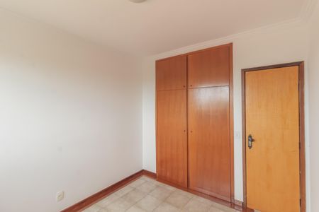 Apartamento à venda com 174m², 4 quartos e 2 vagas Apartamento à venda com 174m², 4 quartos e 2 vagasQuarto 3