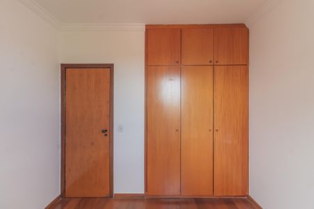 Apartamento à venda com 174m², 4 quartos e 2 vagas Apartamento à venda com 174m², 4 quartos e 2 vagasQuarto 2