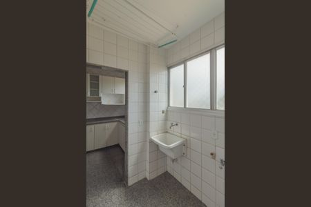 Apartamento à venda com 174m², 4 quartos e 2 vagas Apartamento à venda com 174m², 4 quartos e 2 vagasÁrea de Serviço