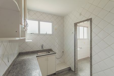 Apartamento à venda com 174m², 4 quartos e 2 vagas Apartamento à venda com 174m², 4 quartos e 2 vagasCozinha