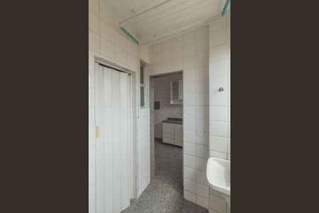 Apartamento à venda com 174m², 4 quartos e 2 vagas Apartamento à venda com 174m², 4 quartos e 2 vagasÁrea de Serviço
