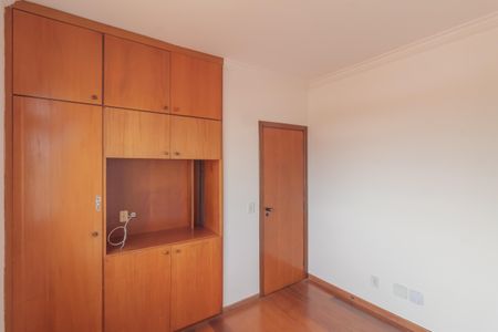 Apartamento à venda com 174m², 4 quartos e 2 vagas Apartamento à venda com 174m², 4 quartos e 2 vagasQuarto 1
