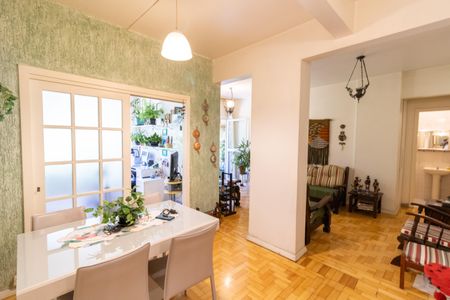 Sala de apartamento à venda com 2 quartos, 120m² em Centro Histórico, Porto Alegre