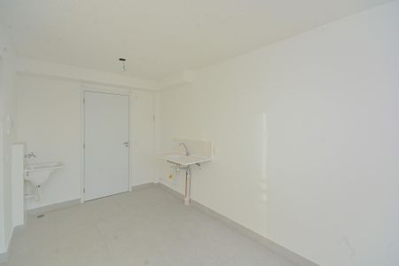 Sala de apartamento para alugar com 2 quartos, 35m² em Jardim Itacolomi, São Paulo