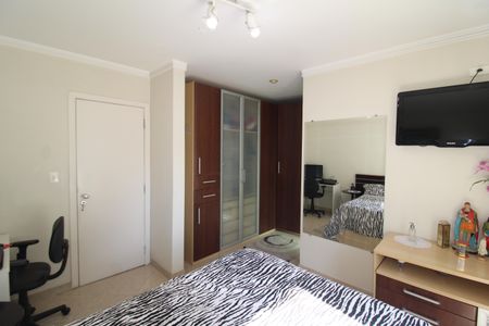 Casa de condomínio à venda com 199m², 3 quartos e 4 vagasQuarto 3