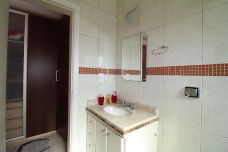 Casa de condomínio à venda com 199m², 3 quartos e 4 vagasQuarto 3 - Banheiro