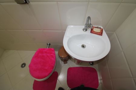 Casa de condomínio à venda com 199m², 3 quartos e 4 vagasGaragem - Banheiro