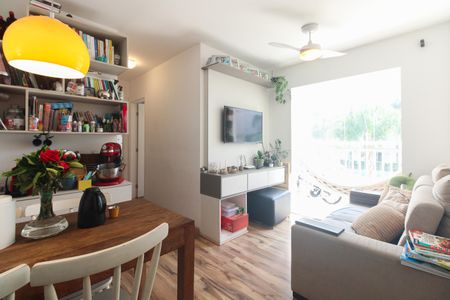 Apartamento à venda com 57m², 2 quartos e 1 vagaSala 