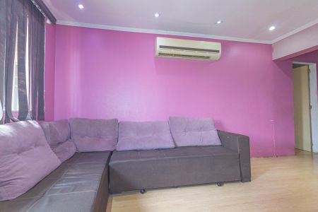 Casa à venda com 112m², 4 quartos e 2 vagasSala