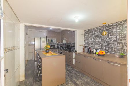 Casa à venda com 112m², 4 quartos e 2 vagasCozinha