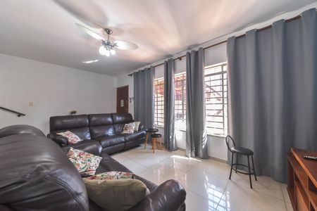 Sala de casa à venda com 3 quartos, 129m² em Jardim das Acacias, São Paulo