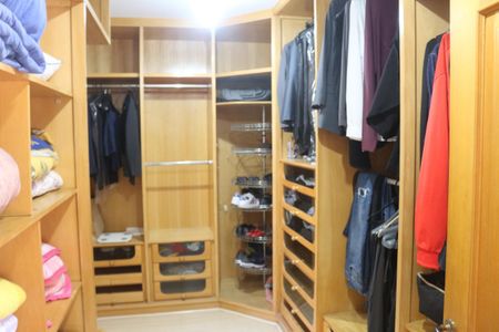 Casa à venda com 406m², 3 quartos e 5 vagasCloset da suíte 2