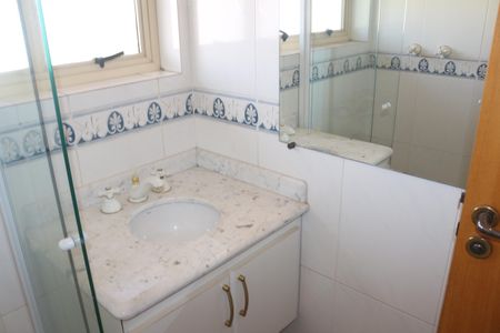 Casa à venda com 406m², 3 quartos e 5 vagasBanheiro 1