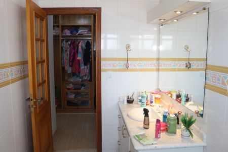 Casa à venda com 406m², 3 quartos e 5 vagasBanheiro da Suíte 1