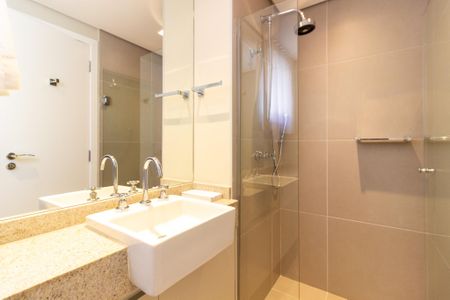 Apartamento para alugar com 98m², 2 quartos e 3 vagas Apartamento para alugar com 98m², 2 quartos e 3 vagasBanheiro da Suíte 2