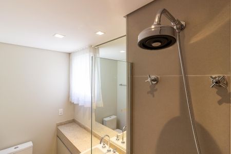 Apartamento para alugar com 98m², 2 quartos e 3 vagas Apartamento para alugar com 98m², 2 quartos e 3 vagasBanheiro da Suíte 2
