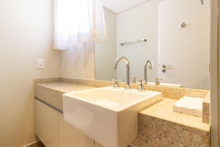 Apartamento para alugar com 98m², 2 quartos e 3 vagas Apartamento para alugar com 98m², 2 quartos e 3 vagasBanheiro da Suíte 2