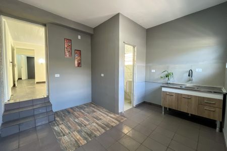 Sala/Cozinha de casa para alugar com 2 quartos, 120m² em Jardim Regina, São Paulo