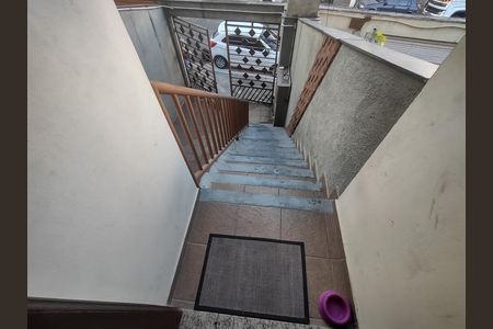 Escada de casa para alugar com 2 quartos, 100m² em Chácara Inglesa, São Paulo