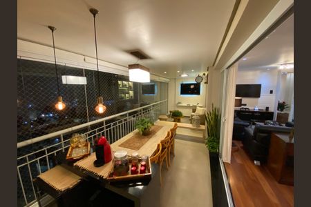 Apartamento à venda com 142m², 3 quartos e 2 vagas Apartamento à venda com 142m², 3 quartos e 2 vagasVaranda