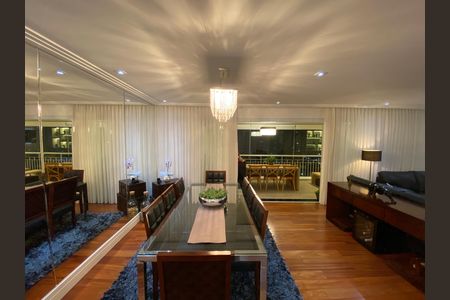 Apartamento à venda com 142m², 3 quartos e 2 vagas Apartamento à venda com 142m², 3 quartos e 2 vagasSala