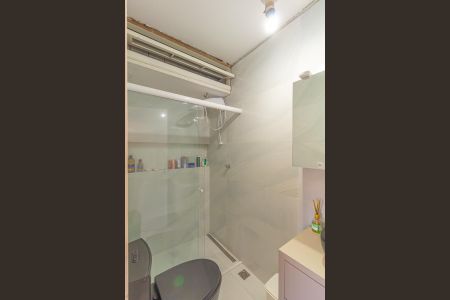 Casa à venda com 160m², 3 quartos e 2 vagasBanheiro da Suíte