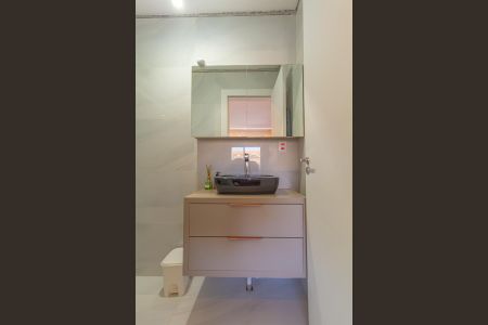 Casa à venda com 160m², 3 quartos e 2 vagasBanheiro da Suíte