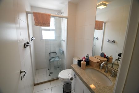 Apartamento à venda com 82m², 2 quartos e 2 vagasBanheiro 2 - Suíte