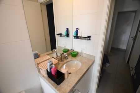 Apartamento à venda com 82m², 2 quartos e 2 vagasBanheiro 2 - Suíte