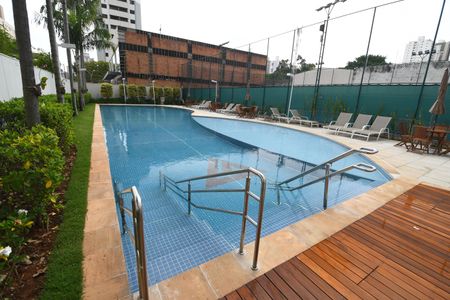 Apartamento à venda com 82m², 2 quartos e 2 vagasÁrea comum - Piscina