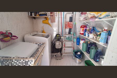 Casa à venda com 225m², 3 quartos e 6 vagasÁrea de Serviço