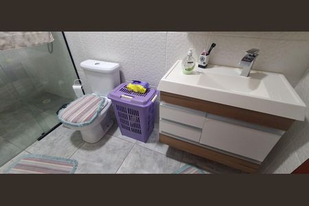 Casa à venda com 225m², 3 quartos e 6 vagasBanheiro Social