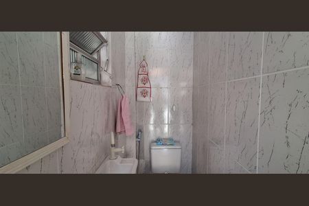 Casa à venda com 225m², 3 quartos e 6 vagasLavabo