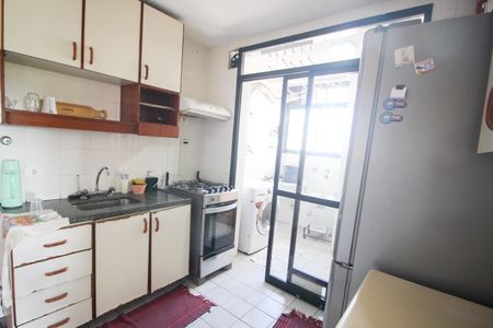 Apartamento à venda com 74m², 2 quartos e 1 vagaCozinha