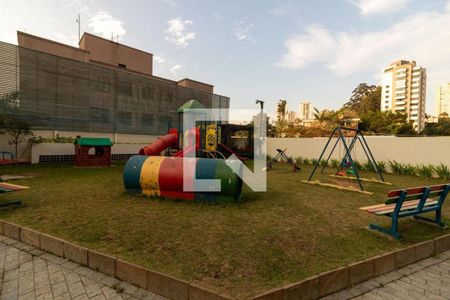 Apartamento à venda com 74m², 2 quartos e 1 vaga Apartamento à venda com 74m², 2 quartos e 1 vagaÁrea comum - Playground