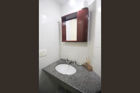 Apartamento à venda com 74m², 2 quartos e 1 vagaBanheiro