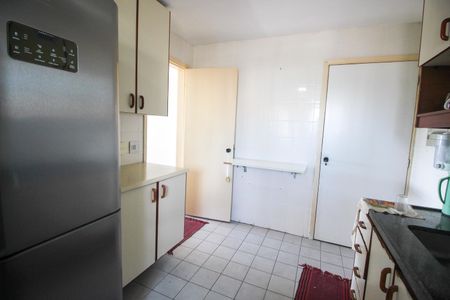 Apartamento à venda com 74m², 2 quartos e 1 vagaCozinha