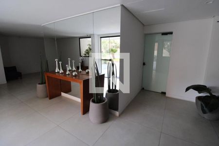 Apartamento à venda com 74m², 2 quartos e 1 vaga Apartamento à venda com 74m², 2 quartos e 1 vagaHall social