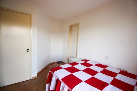 Apartamento à venda com 74m², 2 quartos e 1 vagaQuarto 2