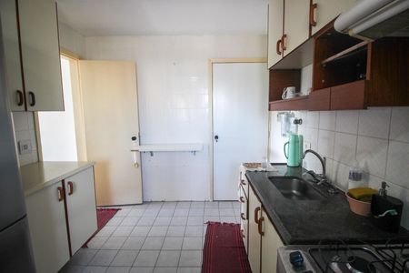 Apartamento à venda com 74m², 2 quartos e 1 vagaCozinha