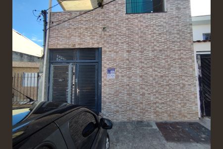 Fachada  de casa para alugar com 1 quarto, 45m² em Jardim Climax, São Paulo
