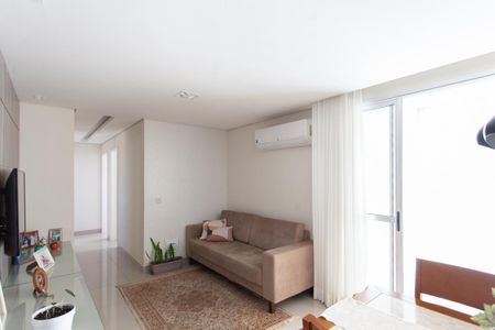 Apartamento à venda com 75m², 3 quartos e 1 vagaSala