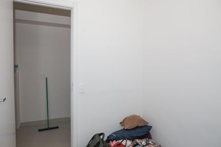 Quarto 2 de apartamento para alugar com 1 quarto, 33m² em Parque Industrial Tomas Edson, São Paulo